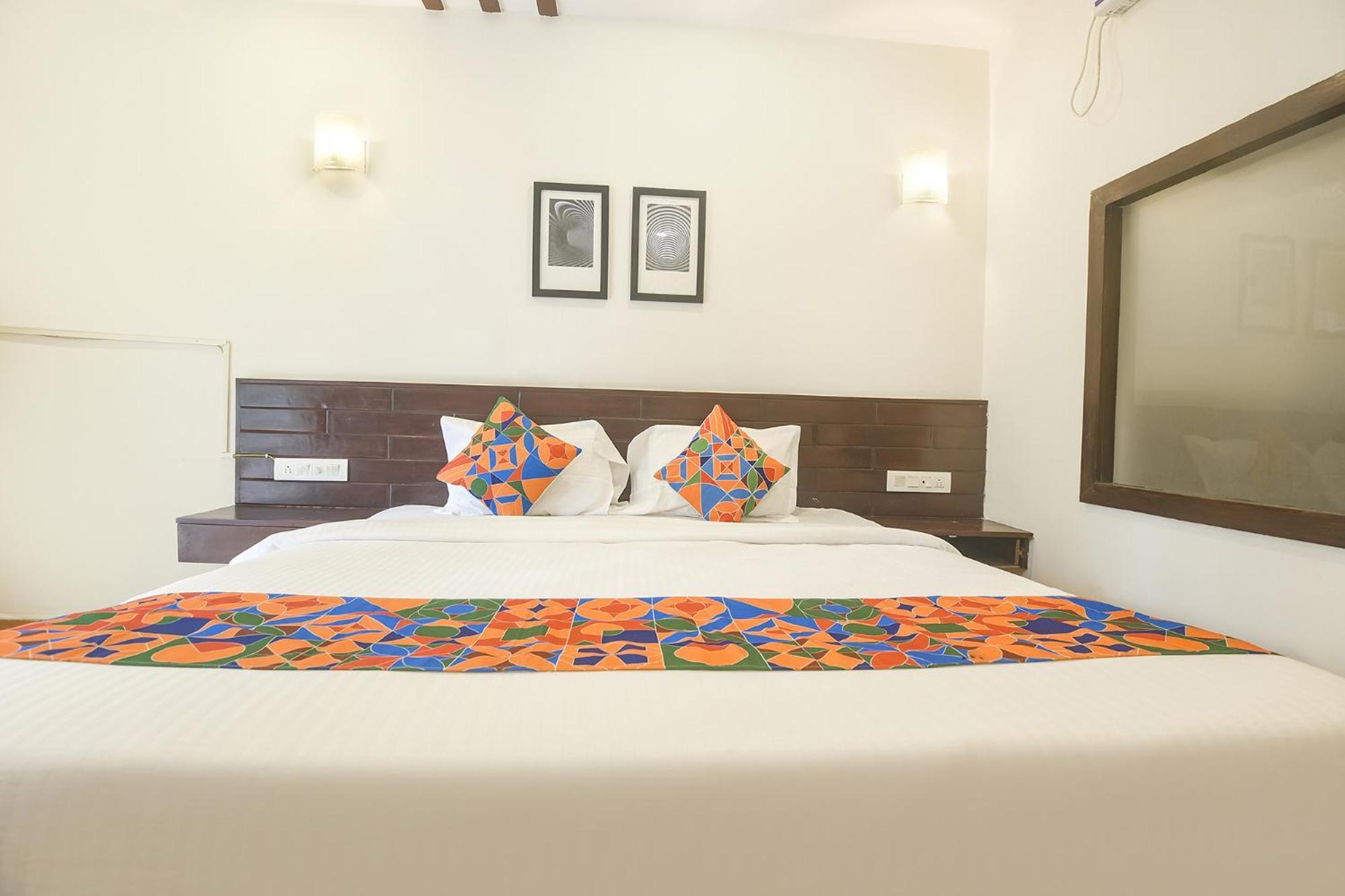 Fabhotel La Volga - Nr Morjim Beach מראה חיצוני תמונה