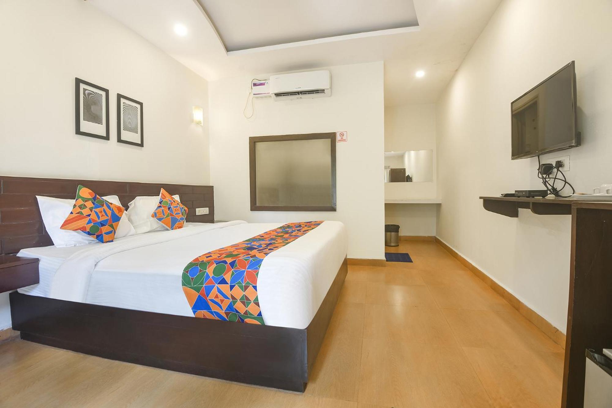 Fabhotel La Volga - Nr Morjim Beach מראה חיצוני תמונה