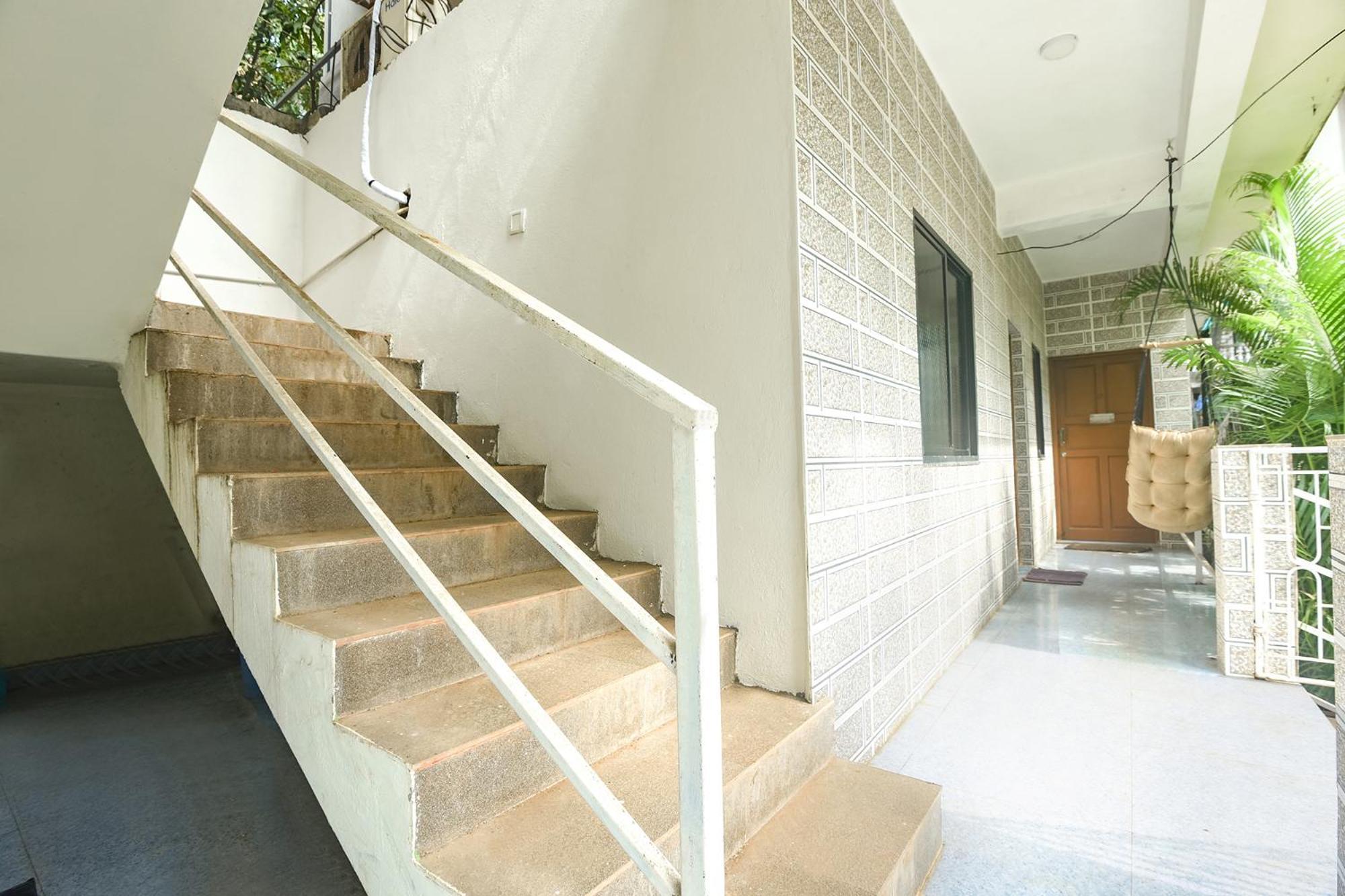 Fabhotel La Volga - Nr Morjim Beach מראה חיצוני תמונה